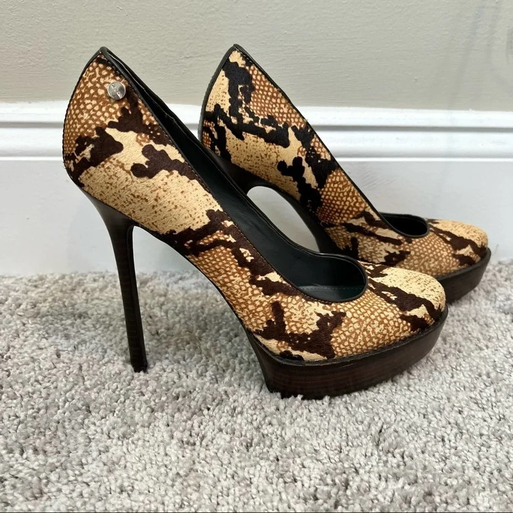 Calvin Klein animal print platform shoes size 7.5   #024-1